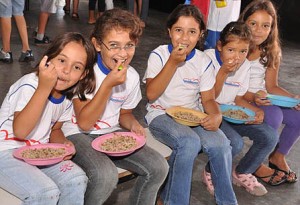 estudantes-merenda1