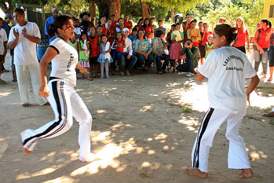No Paraguai-Mirim, o prefeito assistiu uma apresentação de capoeira dos estudantes