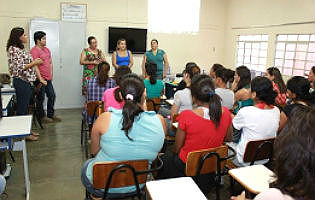 O objetivo é capacitar os profissionais da educação