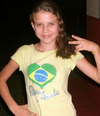 A adolescente Carolaine Damm de 14 anos, conhecida como Carol