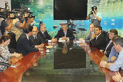 Joenildo Chaves, presidente do TJMS, e o juiz Rodrigo Rigamonte, do CNJ. Foto: Denis Matos