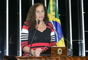 “As mídias alternativas e livres são fundamentais sob a ótica da cultura", disse a deputada deputada Jandira Feghali (PCdoB-RJ),
