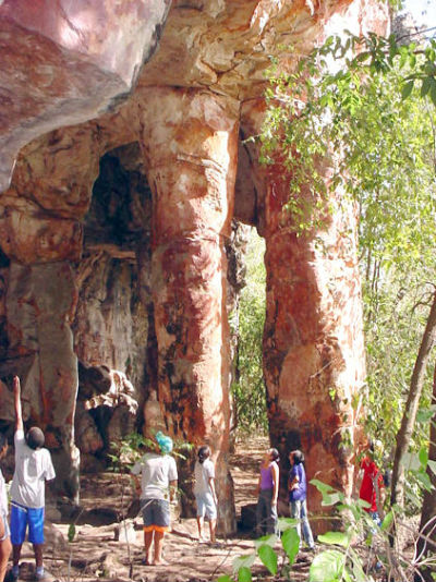 O maior sítio arqueológico de Mato Grosso do Sul que é o “Templo dos Pilares”.