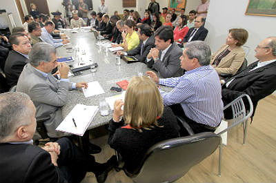 A reunião ocorreu durante todo o dia nesta quinta-feira na governadoria