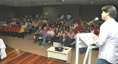Em audiência pública, prefeito garantiu que não haverá aumento de preço na tarifa (Foto: Marcos Boaventura)