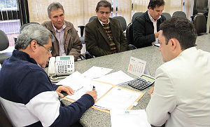 André recebeu na Governadoria, o prefeito de Sidrolândia, Ari Basso