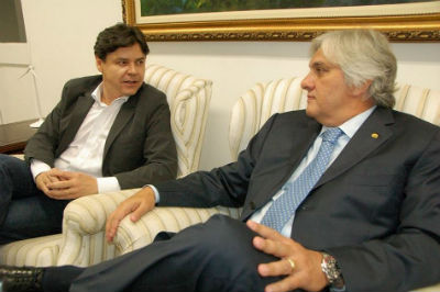 Prefeito se reuniu com Delcídio e considerou proveitosa a agenda em Brasília (Divulgação)