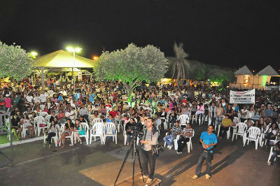 O público vibrou e cantou do começo ao fim do festival