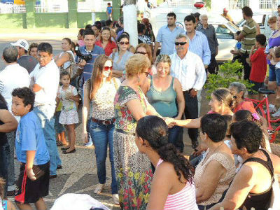 População parabenizou a prefeita Marlene por ter resgatado o desfile