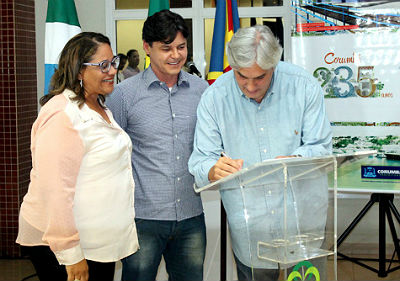Senador participou do lançamento de obras e serviços ontem em Corumbá (Foto: Kleverton Velasques)