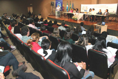 Prefeito Paulo Duarte esteve presente em abertura de evento que discute práticas do SUS