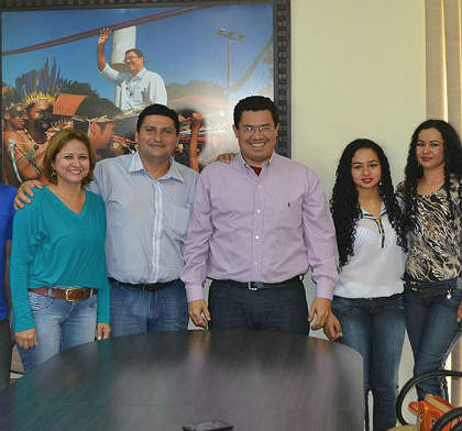 Camila agradeceu ao prefeito e a equipe da Secretaria de Educação 