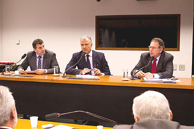 "Os interesses regionais são importantes para o Brasil. Temos que debater o assunto”, destacou Giroto