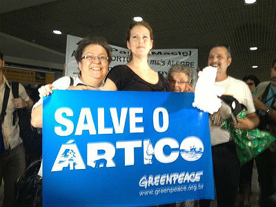 Gaúcha desembarcou na capital, onde passará o Ano Novo com familiares
