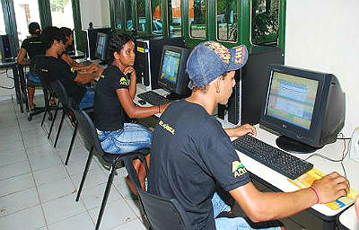 Meninas e meninos que vivem nas zonas rurais, a taxa de exclusão é ainda maior