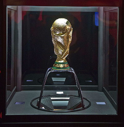 A taça da Copa do Mundo em um tour no Egito. Foto: Khaled Desouki
