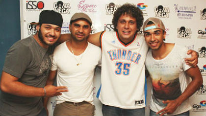 Dona Nega é formada por Luan Andrade na bateria, Marcelos Santos no saxofone, Patrick Sandim no vocal e Waldeir Pira no contrabaixo