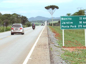 Planejamento é fundamental para se chegar ao destino de ecoturismo, seja de carro, van, ônibus ou avião
