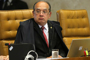 O ministro do STF (Supremo tribunal Federal) Gilmar Mendes durante julgamento de embargos do mensalão