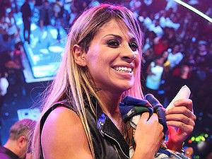 Vanessa no palco do BBB 14