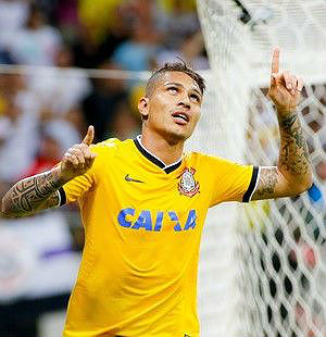 Guerreiro aliviado após gol marcado contra o Nacional