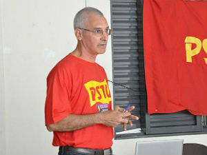 Professor Monge durante convenção estadual do PSTU