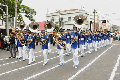 O desfile na 14 de julho terá início às 8 horas