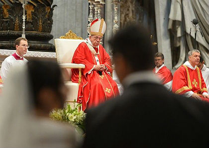 O Papa Francisco celebra casamentos neste domingo (14) no Vaticano