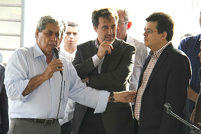 Governador André participou da entrega do apartamentos com o prefeito Gilmar e Ministro das Cidades Gilberto