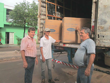 Os aparelhos de ar condicionado irão atender as escolas da Rede Municipal de Ensino