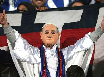 Torcida do San Lorenzo homenageou o Papa Francisco