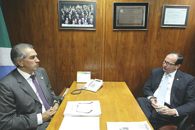 O encontro com o embaixador aconteceu no gabinete na Câmara dos Deputados