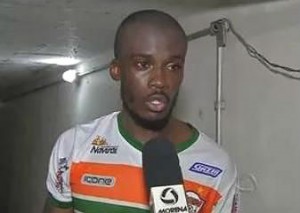 Lateral-direito Robinho, do Naviraiense