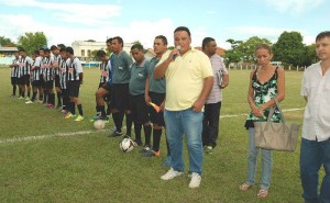 Participam do torneio 16 equipes