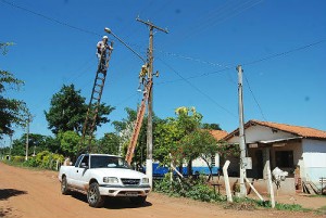 Iluminação pública das comunidades indígenas também estão sendo recuperadas