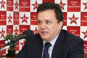 O deputado federal Vander Loubet gastou R$ 888.079,71 com passagens