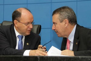 Deputados estaduais Junior Mochi (PMDB) e Paulo Corrêa (PR)