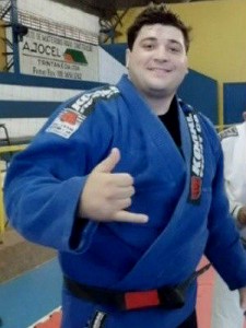 Advogado diz que lutador não lembra de assassinato em hotel
