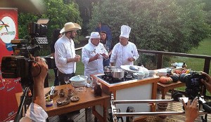 Chef de cozinha Emilio Garnica, do programa de TV boliviano “El Chef Sin Frontera” (TV Bolívia)