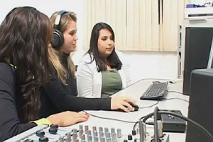 A ideia surgiu durante as aulas de radiojornalismo