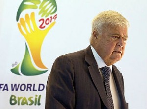 CPI em Brasília acusou CBF (então presidida por Ricardo Teixeira) de ser obrigada, em contrato com a Nike, de escalar 8 principais atletas para jogos