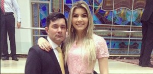 Waleska Lima, ao lado de seu pai, o pastor Wagner Lima; exoneração após reportagem