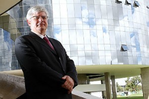 Em campanha para se manter no comando da PGR, Janot pede independência do MP em relação à PF