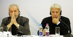 O ex-presidente Luiz Inácio Lula da Silva participa da conferência "Novos Desafios da Democracia"