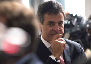 O governador não foi indiciado formalmente, diz o ministro do STj na decisão