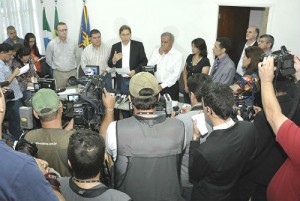 Bernal disse estar preocupado com a situação financeira 
