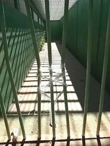 Presos serraram cadeados para fugir
