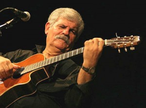 Filho mais velho de Dorival é o que mais aprimorou a paixão pela música instrumental
