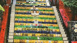A escadaria tem tudo a ver com o Rio e com a Lapa