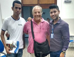 O escritor corumbaense Augusto César Proença participou do evento